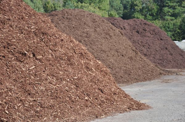 Brown Mulch Delivery in Olive Branch